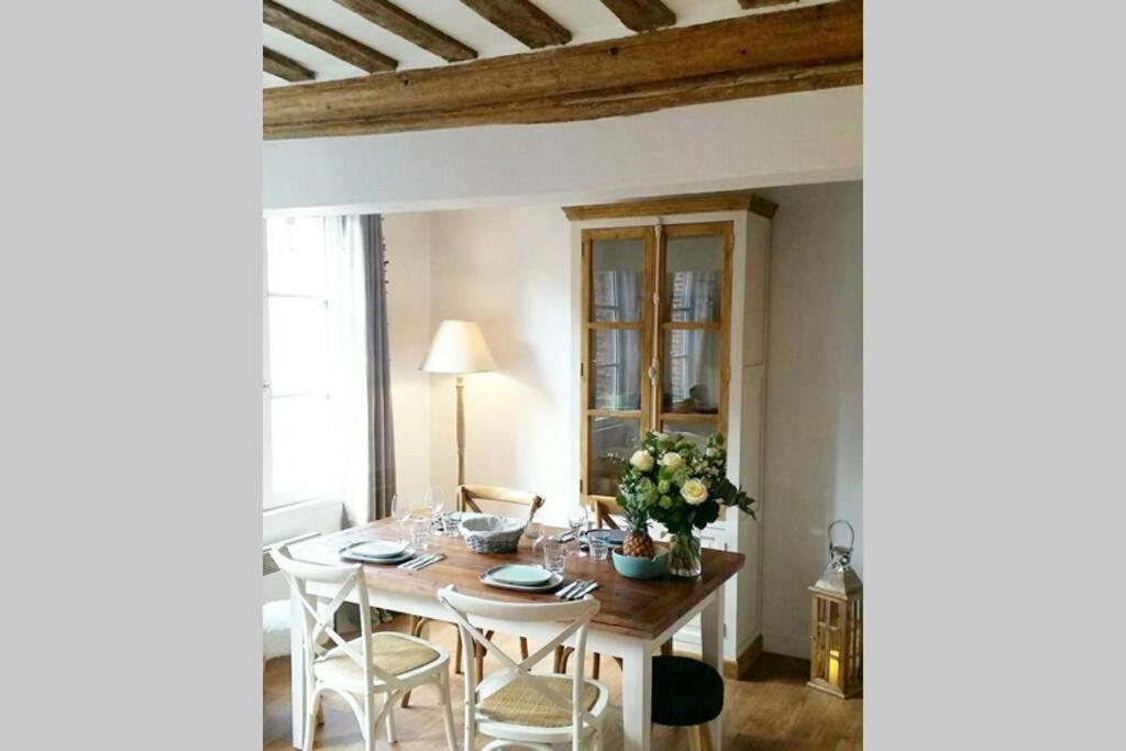 Une Pause Chez Julien, Appartement Lumineux Et Idealement Situe! องเฟลอร์ ภายนอก รูปภาพ