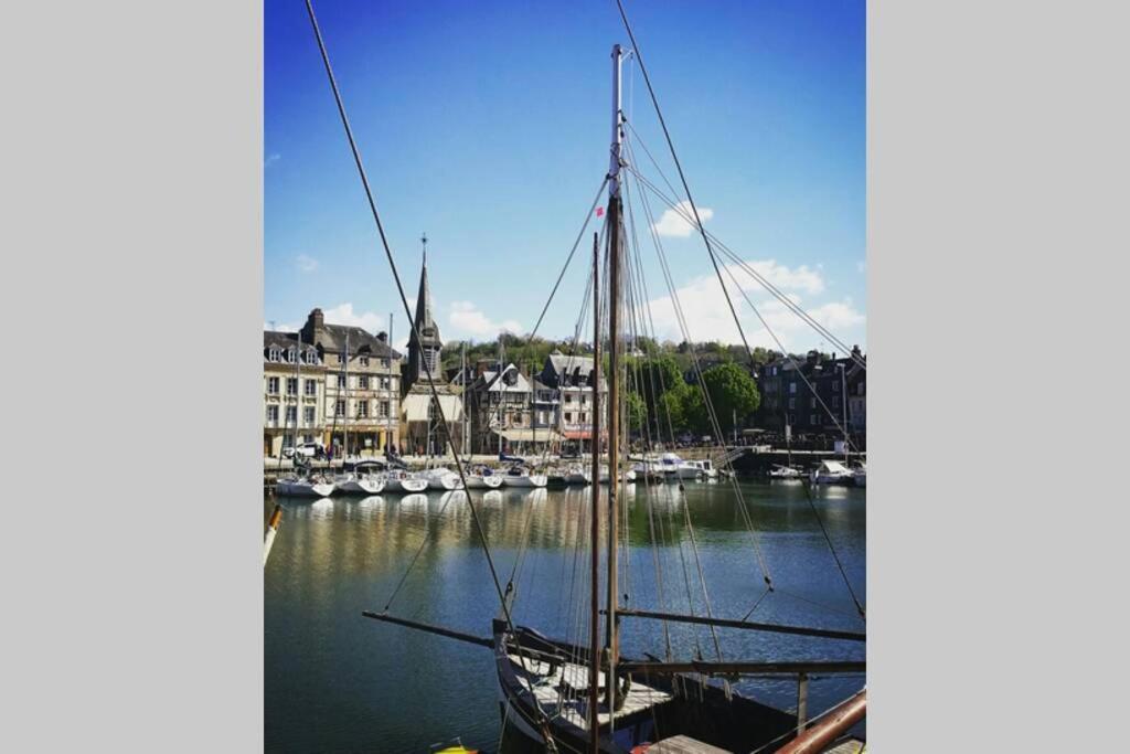 Une Pause Chez Julien, Appartement Lumineux Et Idealement Situe! องเฟลอร์ ภายนอก รูปภาพ